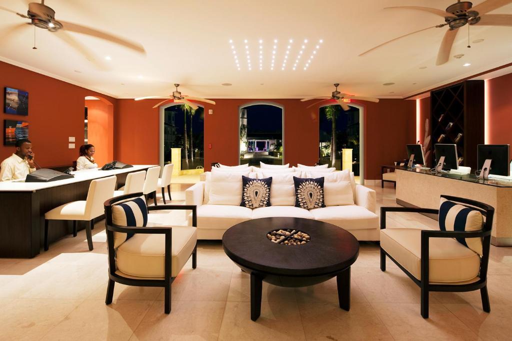 The Veranda Resort And Residences Grace Bay Exterior photo