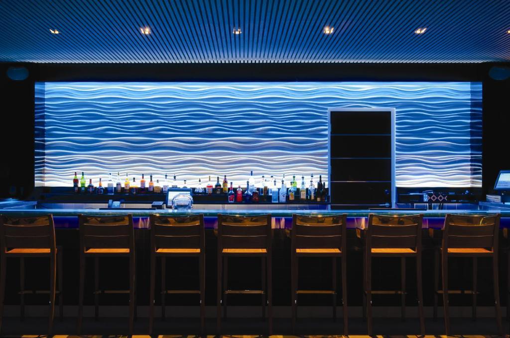 The Veranda Resort And Residences Grace Bay Restaurant photo