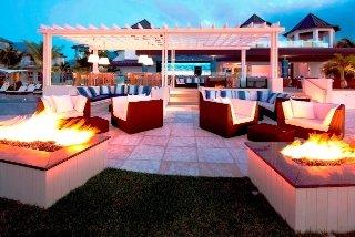 The Veranda Resort And Residences Grace Bay Exterior photo